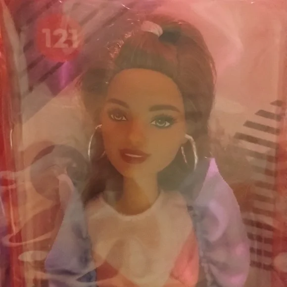 Barbie - Picture 2 of 7